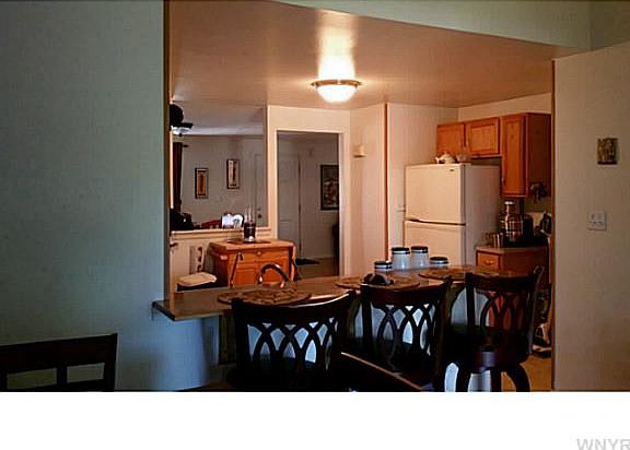 5th image of 220 West Ave