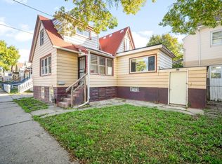 1966 S 7th St, Milwaukee, WI 53204