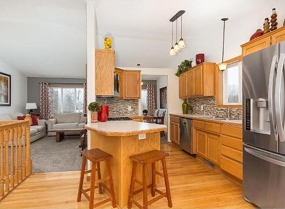 5th image of 8998 Waconia St NE