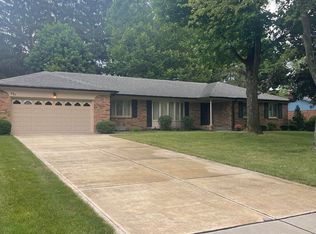 531 Lazy Ln, Greenwood, IN 46142