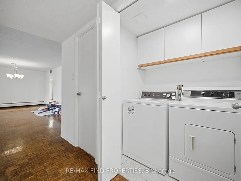 30 Wellington St E #901 — Photo 43