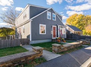 19 Doran Ave, Bristol, RI 02809