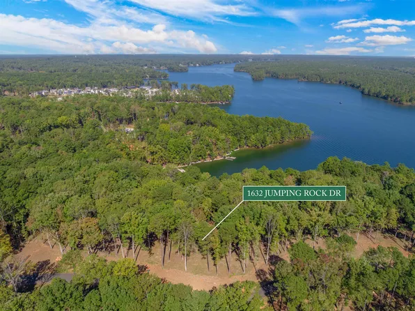 1632 Jumping Rock Dr #160, Greensboro, GA 30642