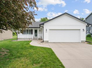 1018 E 18th St S, Newton, IA 50208