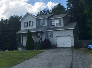 19 Meadowlark Ln, Warrensburg, NY 12885