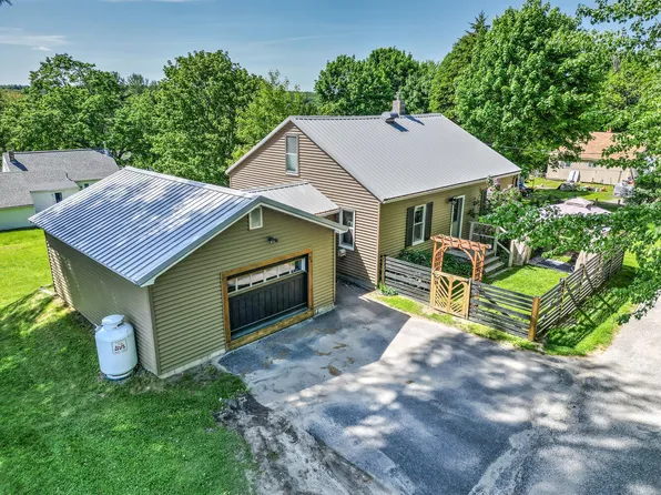34 Bishop Street, Winthrop, ME 04364