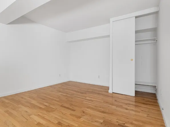 220 East 22nd Street image 11 of 12