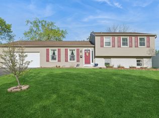 435 Selkirk Dr, Schaumburg, IL 60194