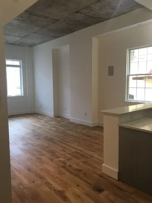 Rented by Premier Metro Realty Corp | media 19