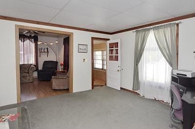 4th image of 613 Barnett St NE