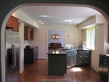 4th image of 729 N Holly Dr