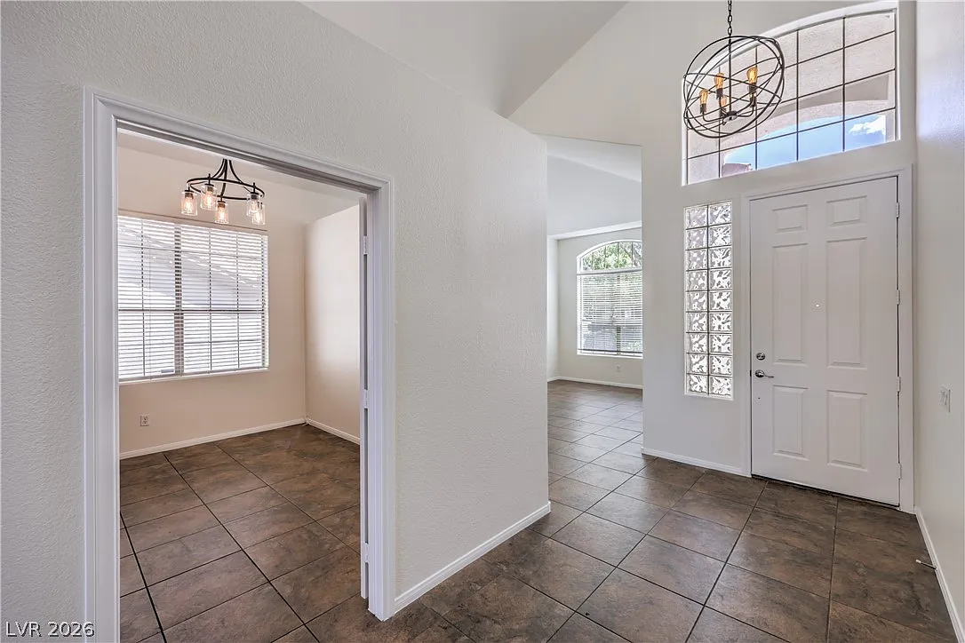 5 bed, 3.5 bath, 2976 sqft, $4,495 — Photo 3