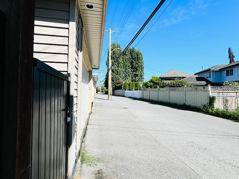 10260 Williams Rd — Photo 14