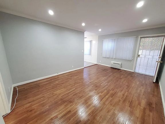 5th image of 1306 N Las Palmas Ave APT 3