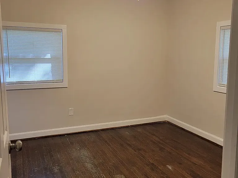 510 Hilderbrand Dr — Photo 15