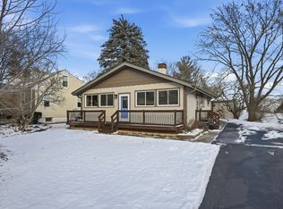 6029 Pershing Ave, Downers Grove, IL 60516