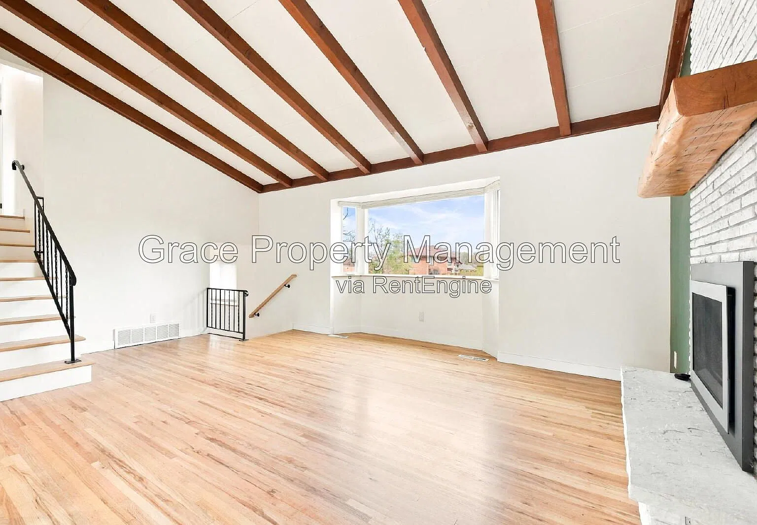 3 bed, 1.5 bath, 1932 sqft, $3,495 — Photo 3