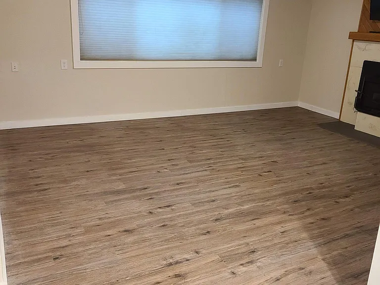 12924 NE 136th Pl — Photo 1
