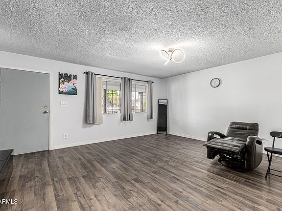 5th image of 2814 N 55TH Avenue