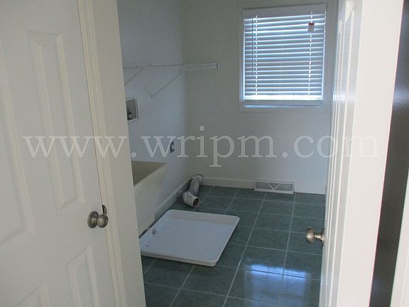4th image of 55 Peachtree Cir