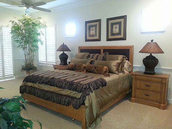 2nd image of 22260 Kenwood Isle Dr