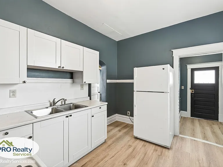 3328 5th Ave S #1 — Photo 9