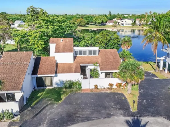 20414 SW 85th Ave, Cutler Bay, FL 33189