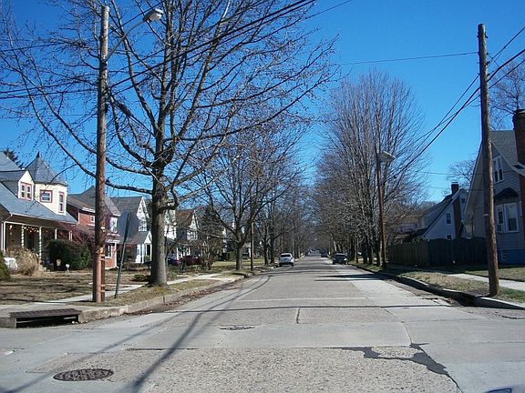 4th image of 3226 Merchantville Ave