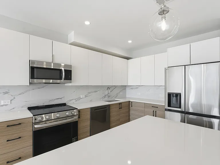 Skylar Lofts JC — Photo 5
