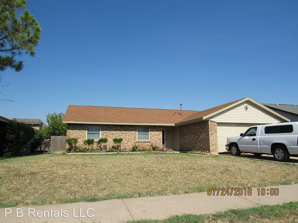 1st image of 2606 NW Locksley Ln