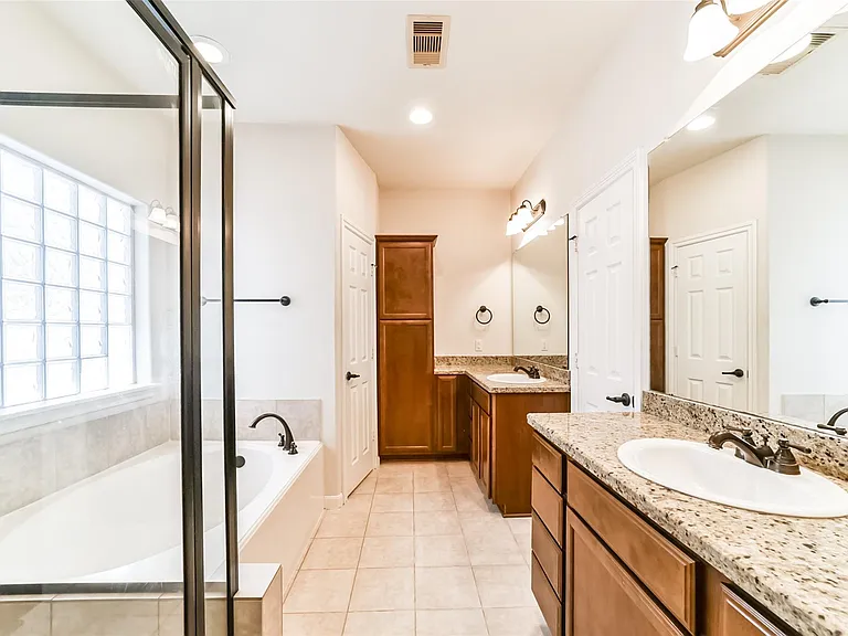 1117 Saint Agnes St #E — Photo 31