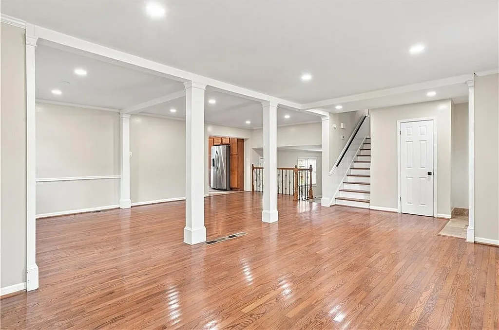 4 bed, 3.5 bath, 2762 sqft, $2,850 — Photo 4