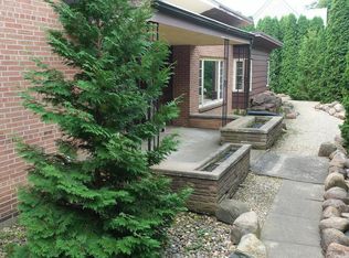 205 6th Ave W, Cresco, IA 52136