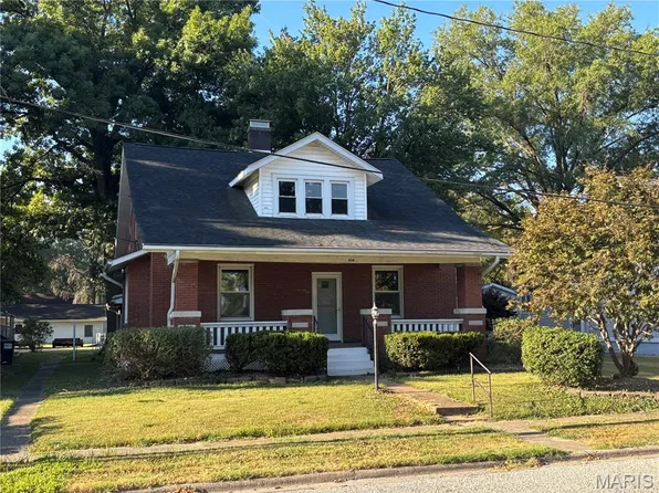 436 S 2nd St, Breese, IL 62230