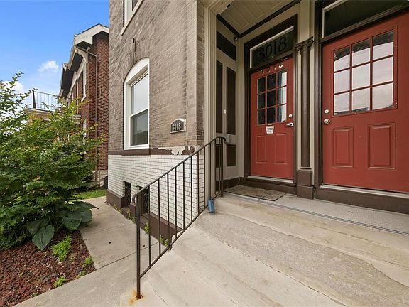 2nd image of 3018 Magnolia Ave