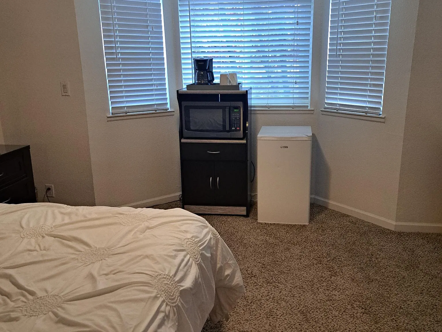Golf Cir E — Photo 3