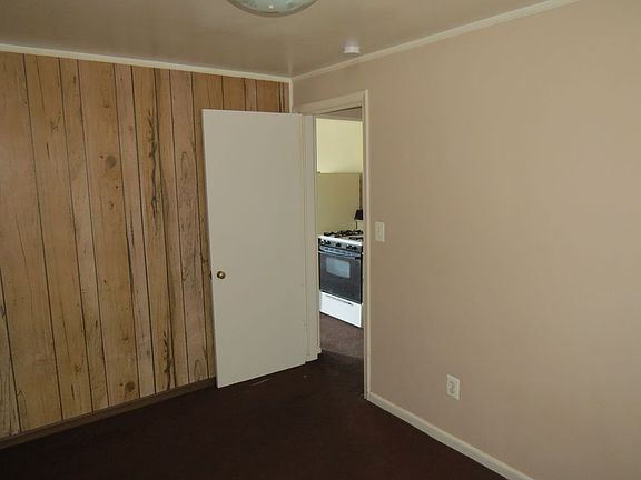 3rd image of 15052 Westpoint St