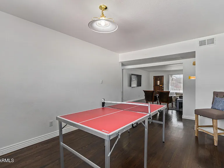 106 E Geneva Dr — Photo 14