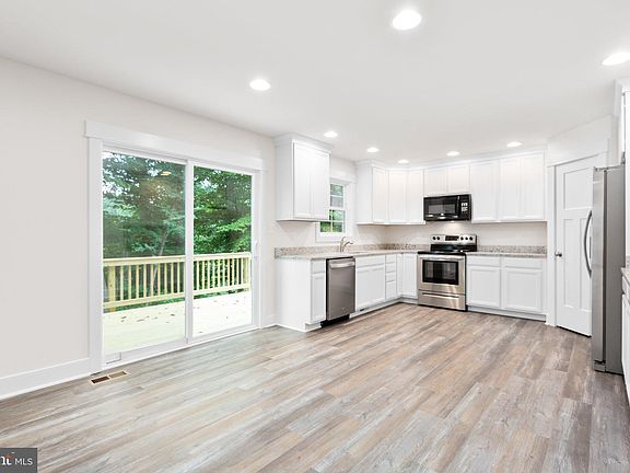 5th image of 8497 Colfax Dr