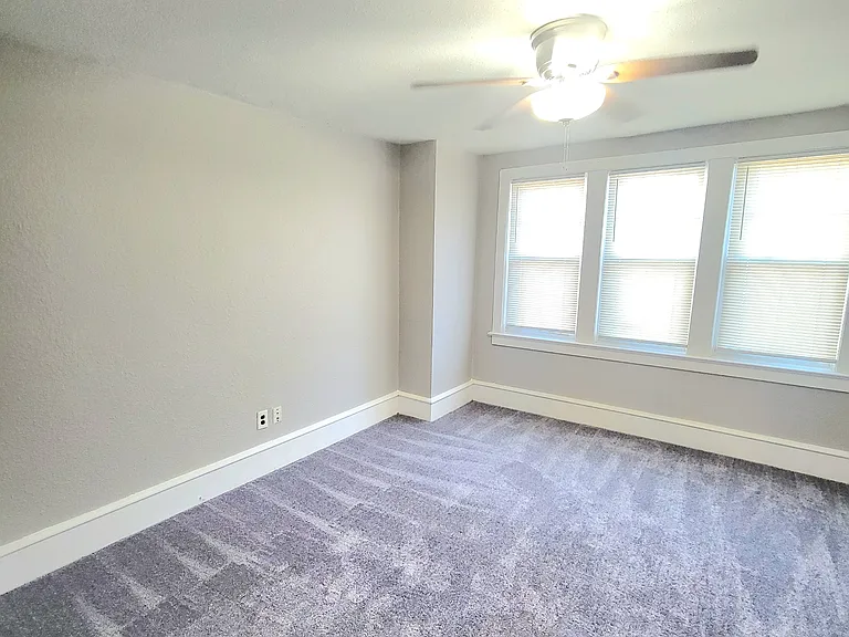 602 Powell St — Photo 13