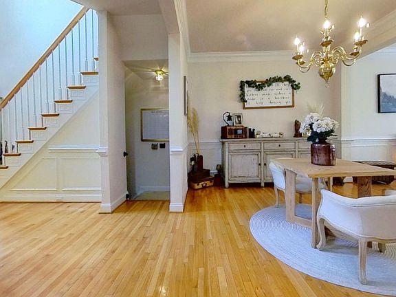 2nd image of 16858 Panorama Dr