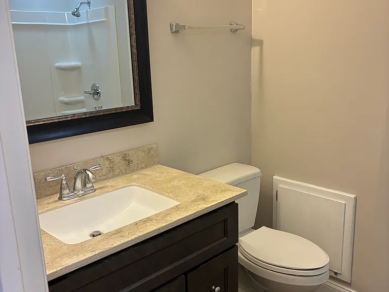 2426 Jay Cir — Photo 11