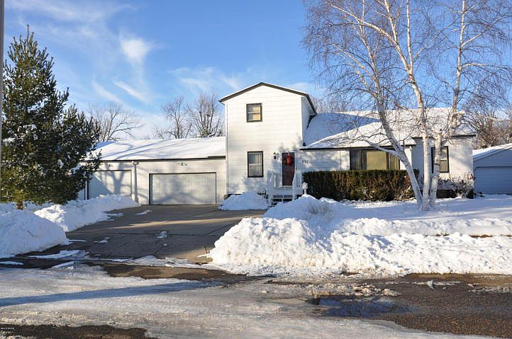 1st image of 221 Hagge St