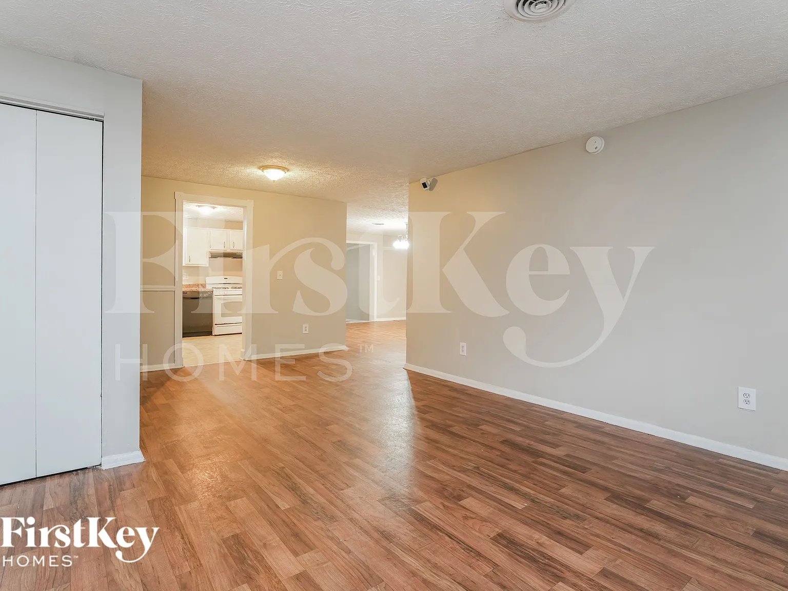 3 bed, 2.0 bath, 1188 sqft, $1,855 — Photo 3
