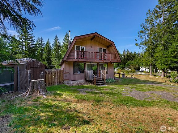 3rd image of 1131 Deep Valley Drive