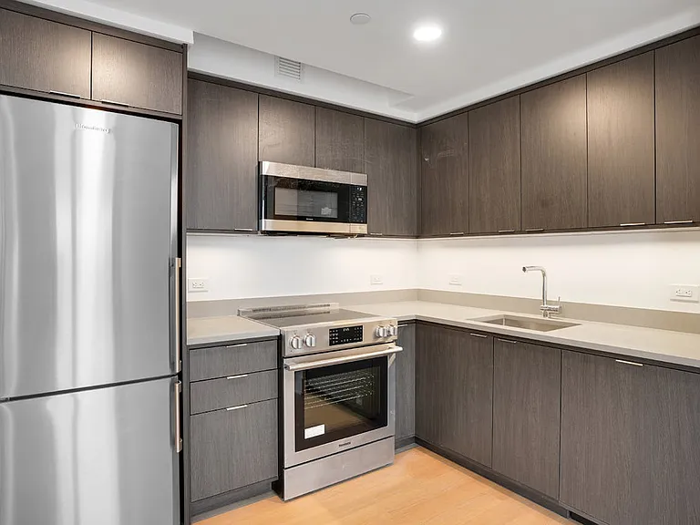 662 Pacific St #18M — Photo 10