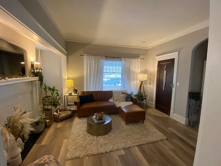 149 College St #1 — Photo 4