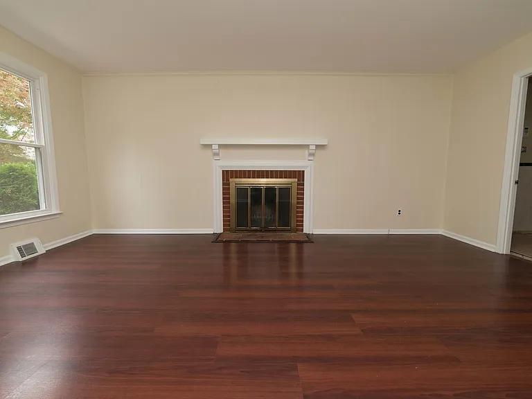 440 Cricket Ln — Photo 12