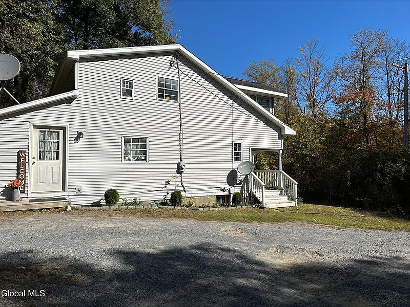 2nd image of 273 Gansevoort Road