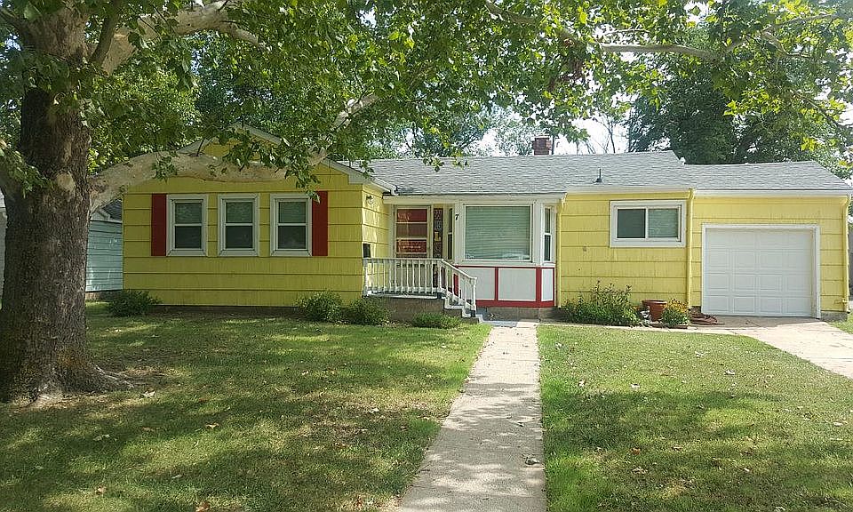 1st image of 7 E 27th Ave